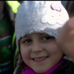 Papa celebra Angelus e abençoa imagens trazidas por crianças