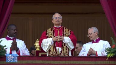 Papa Leão XIV celebra o Natal e reforça apelo pela paz no Vaticano