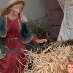 Exposição gratuita em BH reúne presépios e estandartes feitos à mão