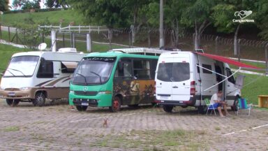 Hosana Brasil 2025: peregrinos chegam em motorhome à CN