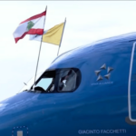 Papa chega a Roma após sua primeira viagem internacional