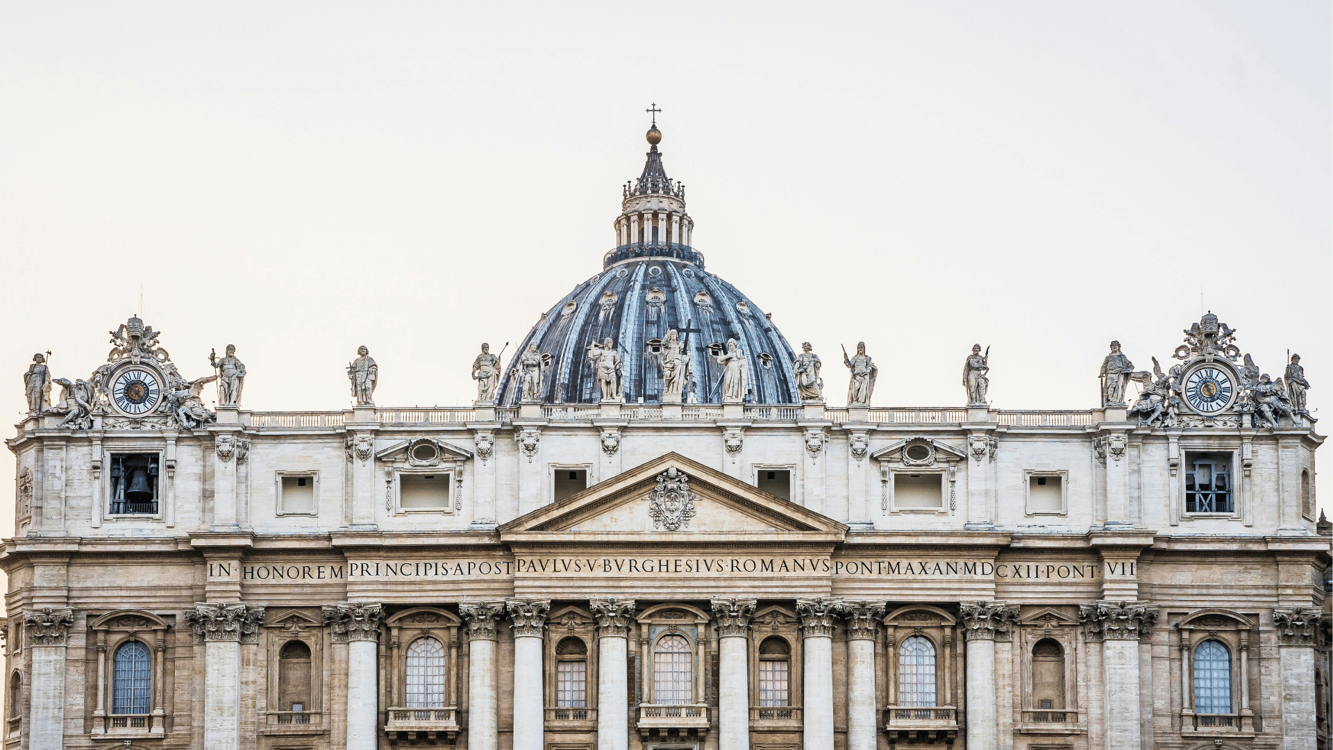 Basílica de São Pedro, no Vaticano, símbolo da fé cristã e sede da Igreja Católica