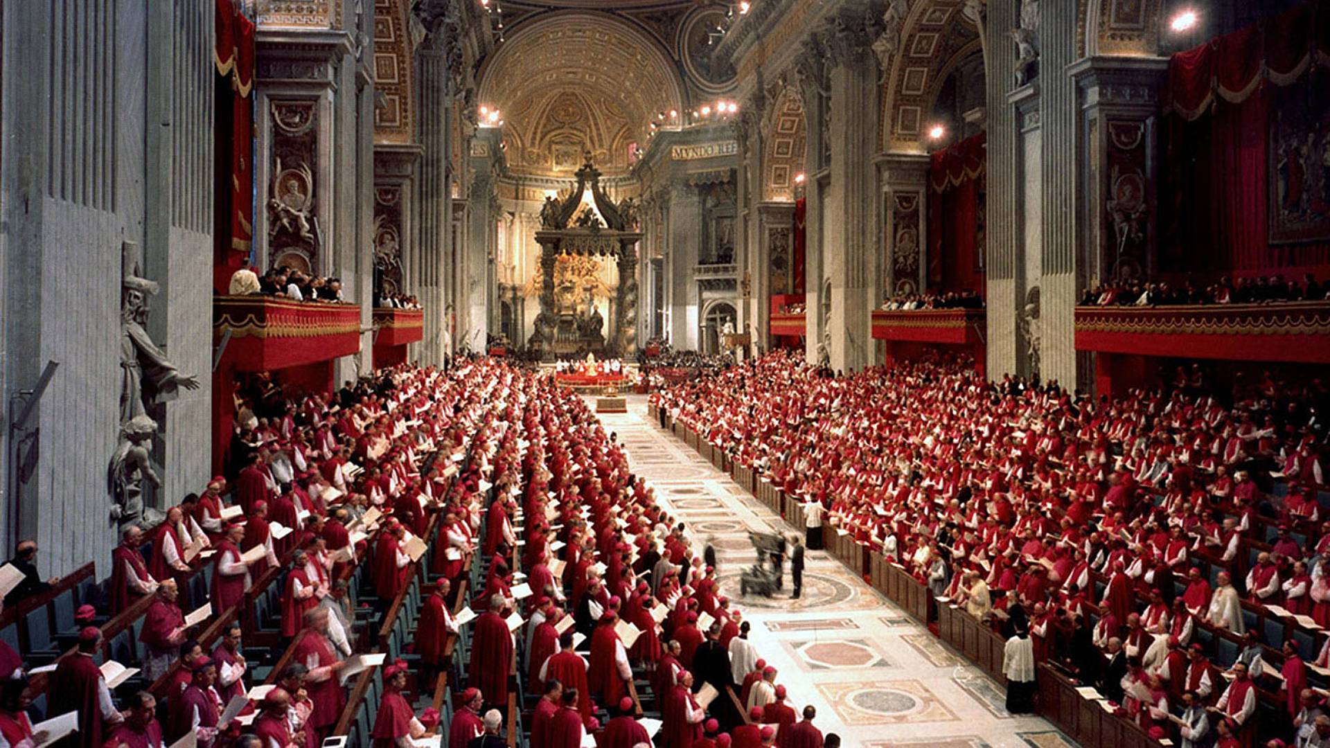 Foto mostra os participantes do Concílio Vaticano II, realizado entre 1962 e 1965, em Roma, reunidos em uma das sessões