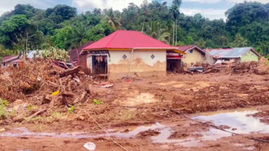 Mortos pelas enchentes na Indonésia sobe para 753 pessoas