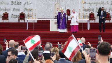 Papa: desarmar os corações e despertar o sonho de um Líbano unido