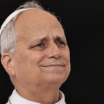 Papa visita exposição sobre a Bíblia na Biblioteca do Senado