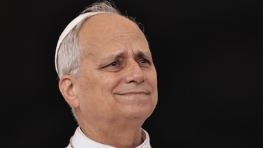 Papa: quando o poder perde a humanidade, a sociedade paga o preço