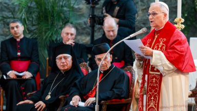 Papa aos religiosos no Líbano: estar com Maria para construir paz