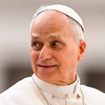 Papa aos peregrinos espanhóis: sigam Jesus com os exemplos dos santos