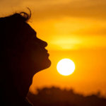 Fim de ano convida a sair da superficialidade e ouvir Deus, diz padre