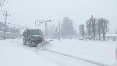 Nevasca intensa paralisa cidades e desafia autoridades nos EUA