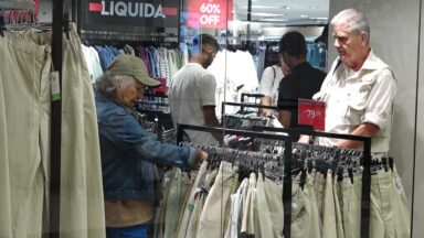 Varejo cresce 1% em novembro e comércio volta a ganhar fôlego no país