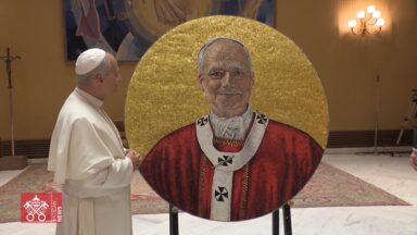Vaticano apresenta o mosaico oficial do Papa Leão XIV
