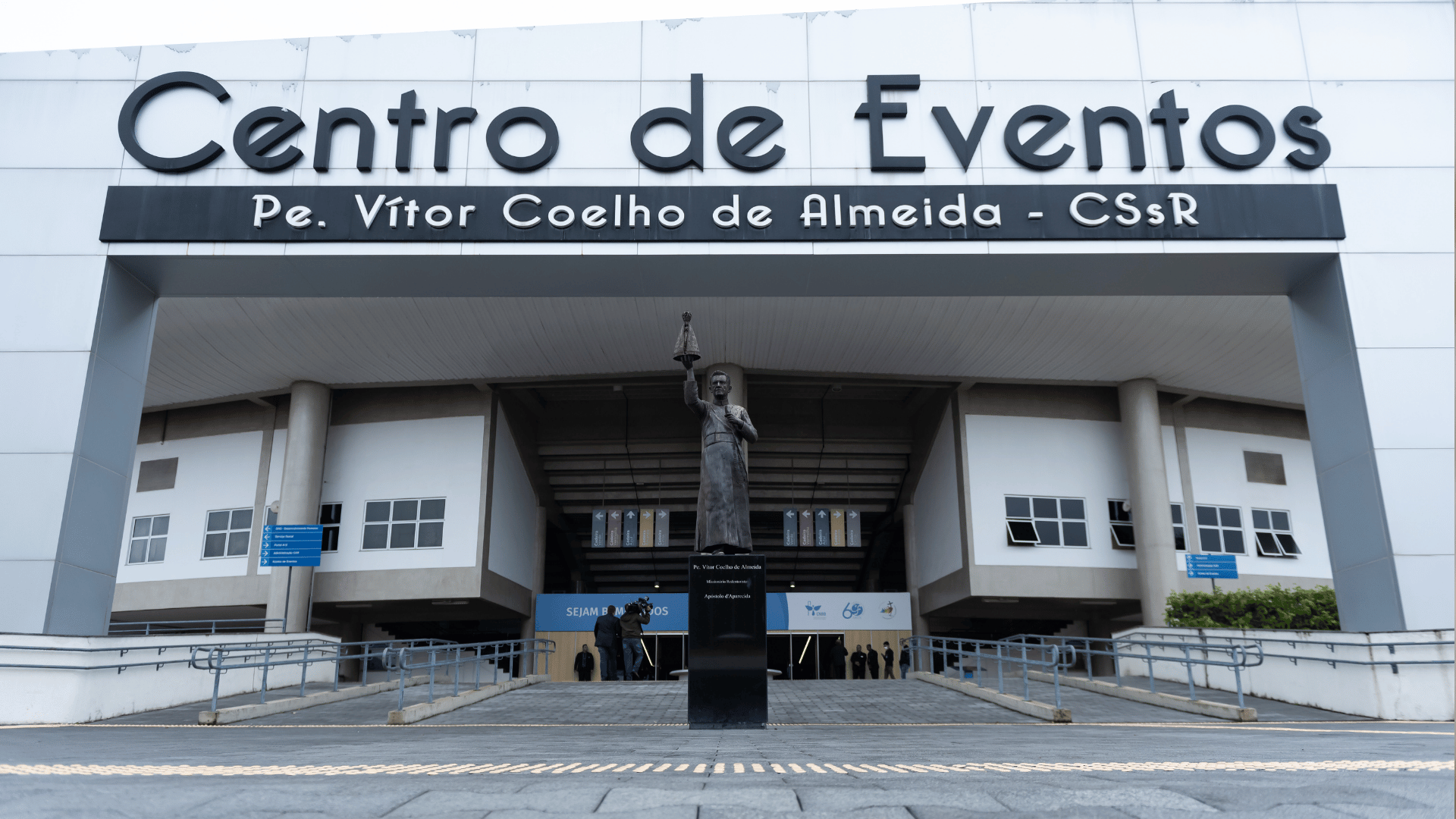 Fachada do Centro de Eventos padre Vítor Coelho de Almeida