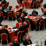 Consistório: sinodalidade e missão da Igreja são aprofundados no 2º dia