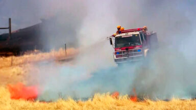 Três desaparecidos após incêndios florestais no sudeste da Austrália