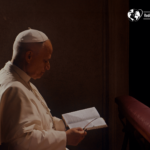 Novo projeto convida os fiéis à oração guiada com o Papa