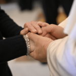 Papa a familiares de vítimas de incêndio na Suíça: “a esperança não é vã”