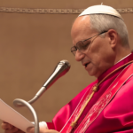 Papa enfatiza: guerra voltou a estar na moda, mas paz continua possível