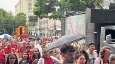 Devotos fazem homenagem ao padroeiro do Rio de Janeiro