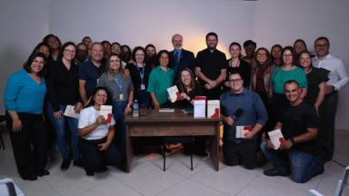 Silvonei José partilha experiências com profissionais da Canção Nova