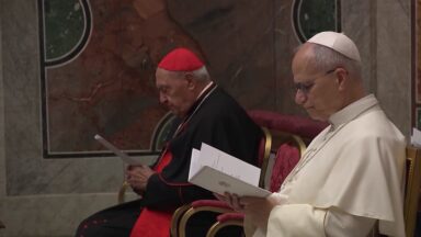 Papa participa de Exercícios Espirituais da Quaresma