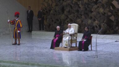 Santa Sé alerta contra rearmamento e defende confiança entre nações