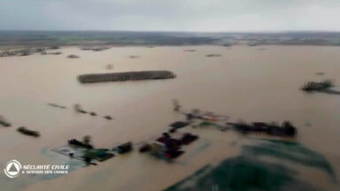 Fazendas são submersas pelas chuvas torrenciais na França