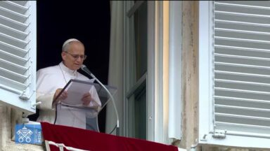 Obras de misericórdia são centro da Oração do Angelus