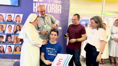 Jovem concilia estudos, vida espiritual e fé para entrar na universidade