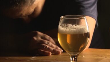 Consumo de bebidas alcoólicas recua fortemente no Brasil