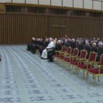 Pregador da Casa Pontifícia destaca fé transmitida pelo diálogo e acolhida