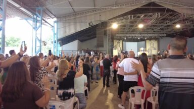 Acampamento de Cura e Libertação reúne fiéis na Canção Nova