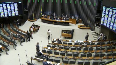 Trocas de partidos aumentam durante janela partidária nacional