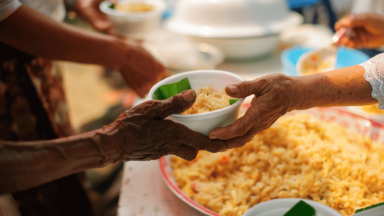 Ato de amor ao próximo é reflexo da caridade divina, diz Papa