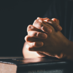 Acampamento de Cura e Libertação reúne pregadores e exorcistas