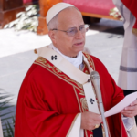 Papa reza por povos feridos pela guerra e renova apelo de paz