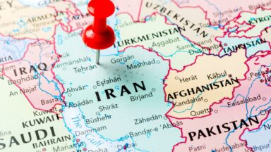 Confirmada morte de Khamenei, enquanto continuam ataques ao Irã