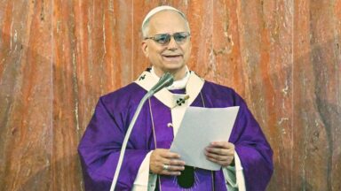 Papa: ouçamos a voz de Cristo e nos tornemos luz do mundo