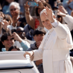 Papa: na Igreja, hierarquia existe em função do serviço, não do poder