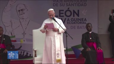 Papa Leão XIV visita presídio e leva mensagem de esperança