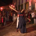 Em Tiradentes, fiéis revivem antecipadamente a Paixão de Cristo