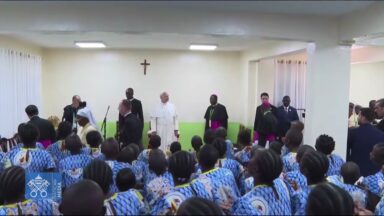 Papa Leão XIV já está em missão pastoral em Camarões