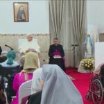 Reportagem acompanha o segundo dia da viagem do Papa à Africa