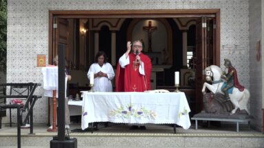 Fiéis celebram dia de São Jorge, padroeiro do Corinthians