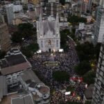 Fiéis participam do encerramento da Festa da Penha em Vila Velha