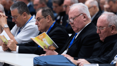 Bispos seguem em retiro espiritual no 2º dia da Assembleia da CNBB