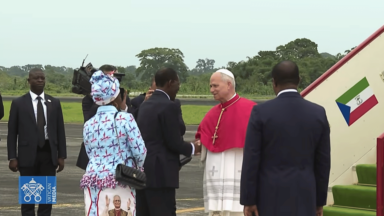 Papa chega à Guiné Equatorial, última etapa da viagem à África