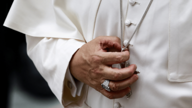 Papa lavará os pés de 12 padres na Missa da Ceia do Senhor
