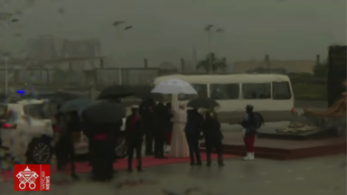 Papa reza pelas vítimas da explosão de 2021 em Bata